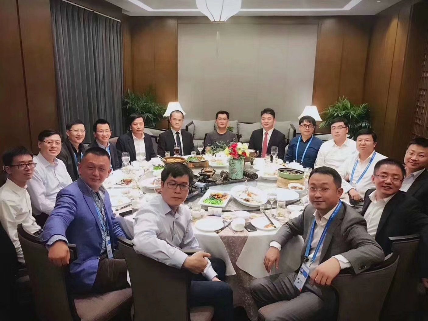 社交第一牛词！舍我其谁！ ​聚会  juhui. com 。有喜欢的吗？